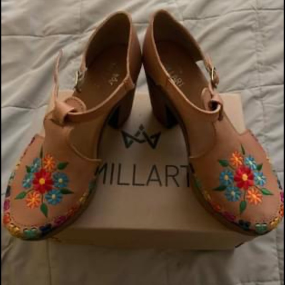 MILLART HANDCRAFTED LEATHER HEELS size 10